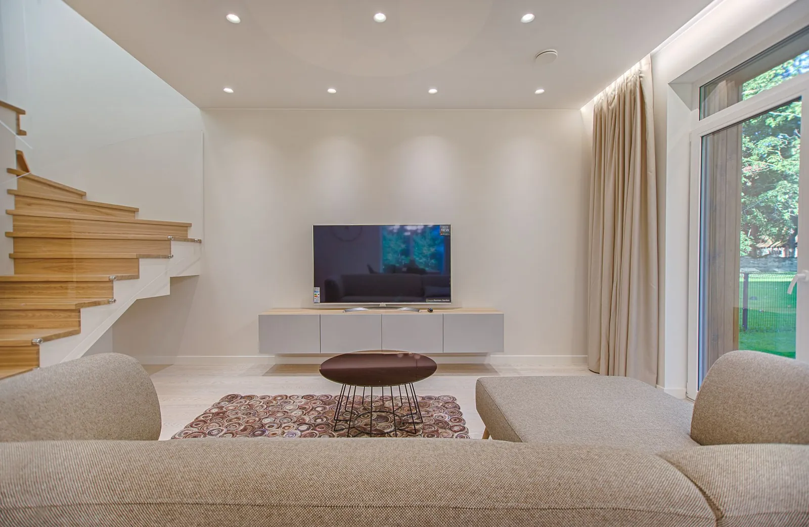 Illustrative stock image for an example listing: Main living area of 3-Bedroom Apartment in Moda