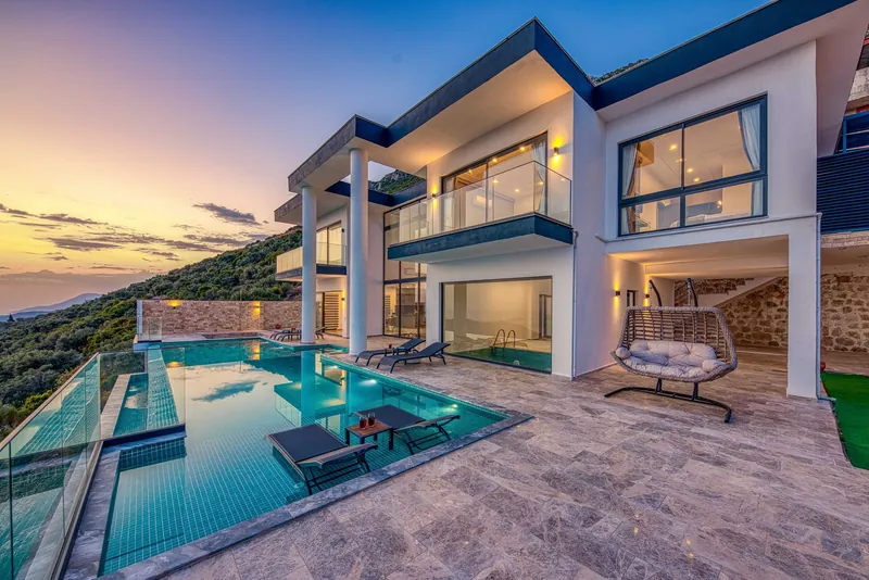 Illustrative stock image for an example listing: Exterior or terrace of 4-Bedroom Apartment in Caddebostan