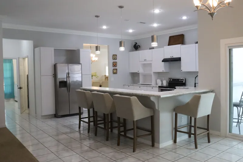 Illustrative stock image for an example listing: Kitchen and dining area of 2-Bedroom Apartment in Mecidiyeköy